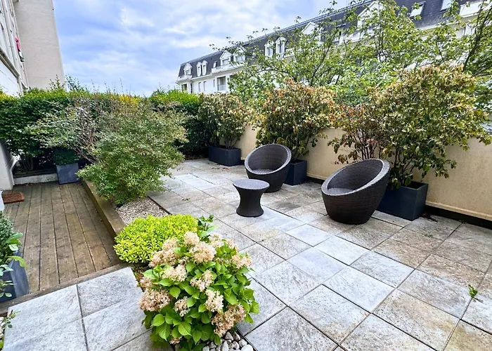 Studio En Rdc Avec Jardin, Proche Paris
